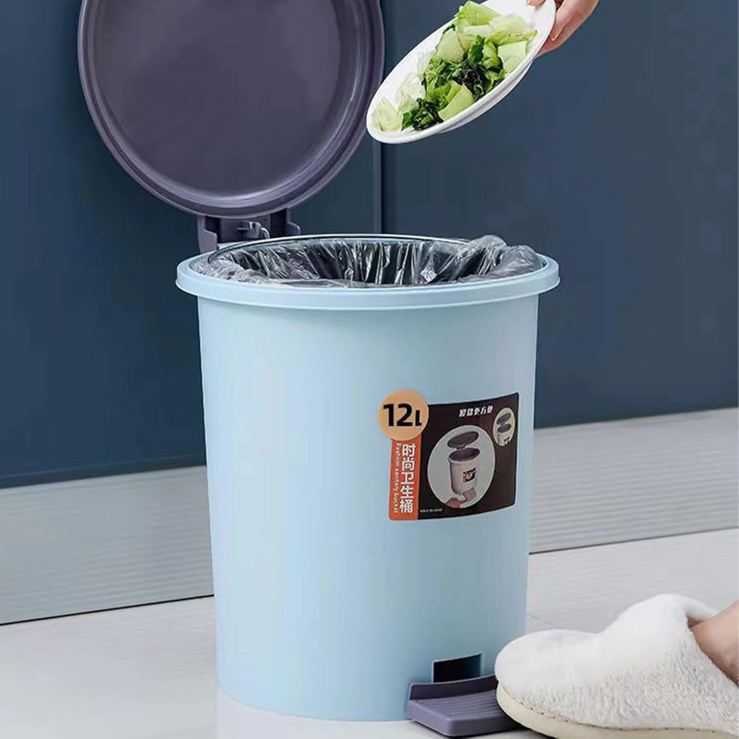 12L Kitchen Trash Can, Large Capacity Garbage Can Step Open Waste Bin with Lid and Foot Pedal for Home Kitchen Garage Apartment Office Bedroom Bathroom (Blue)