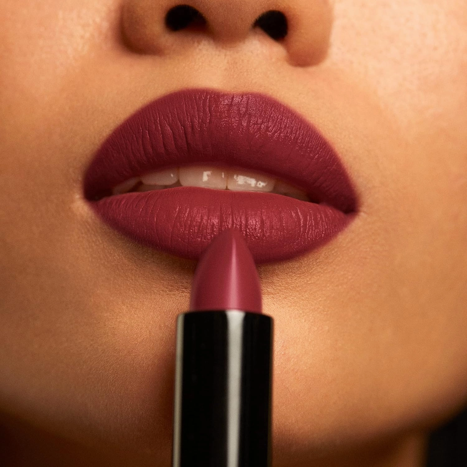 3INA MAKEUP - Vegan & Cruelty Free - The Lipstick 270 - Dark Red - 5h Lasting - Highly Pigmented Matte - Vanilla Scented - Magnetic Cap
