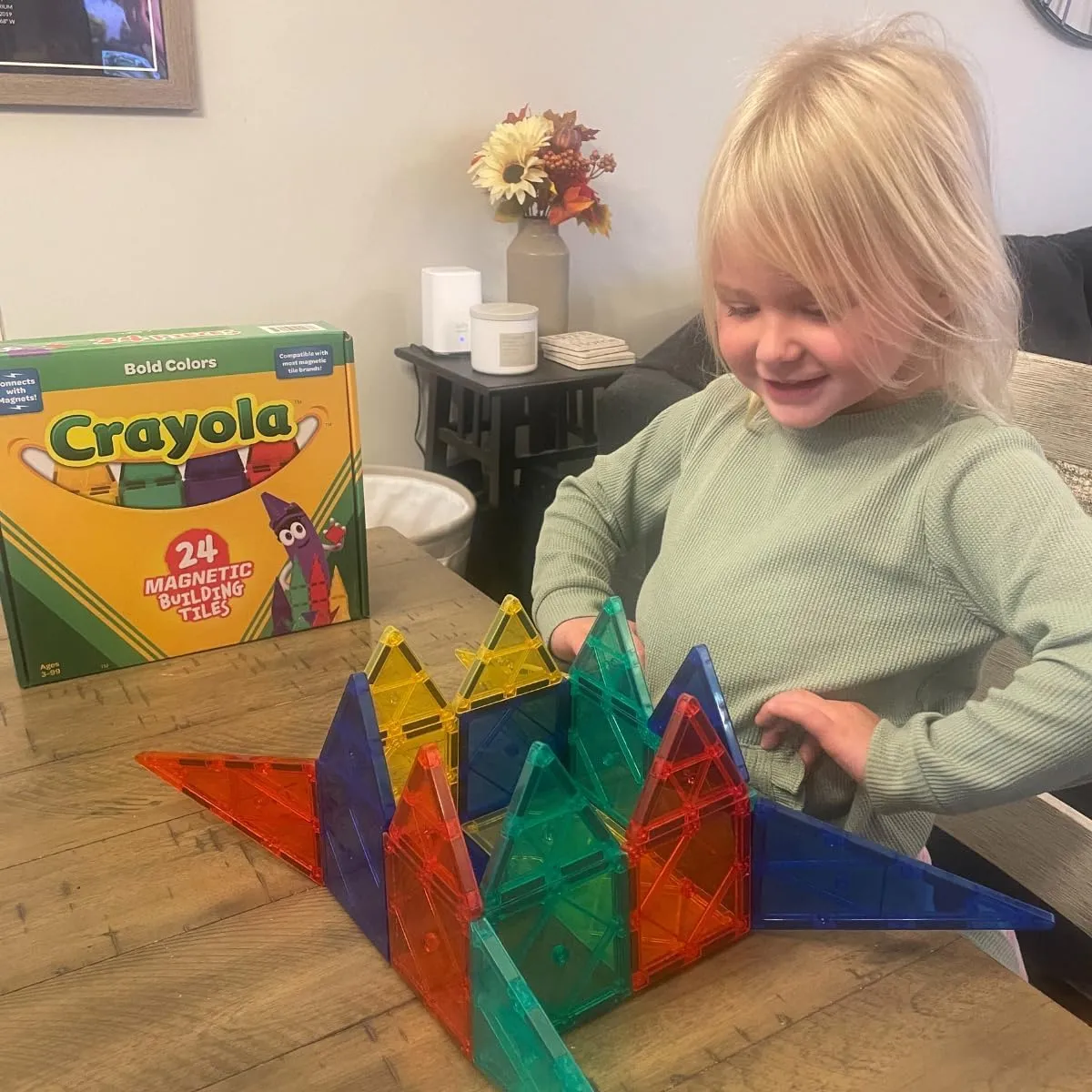 CreateOn Crayola Bold Magnetic Tiles, Building Set for Kids, Magnetic Tiles, Kids’ Building Toys, STEM and Montessori Toys for Boys and Girls Ages 3 , 24-Piece Set (Bold)
