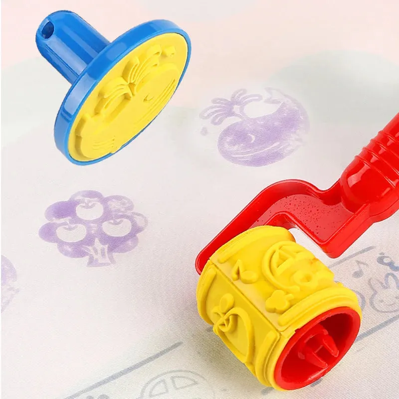 Magic Water Coloring Doodle Drawing Mat with Reusable Magic Pens 100x80cm