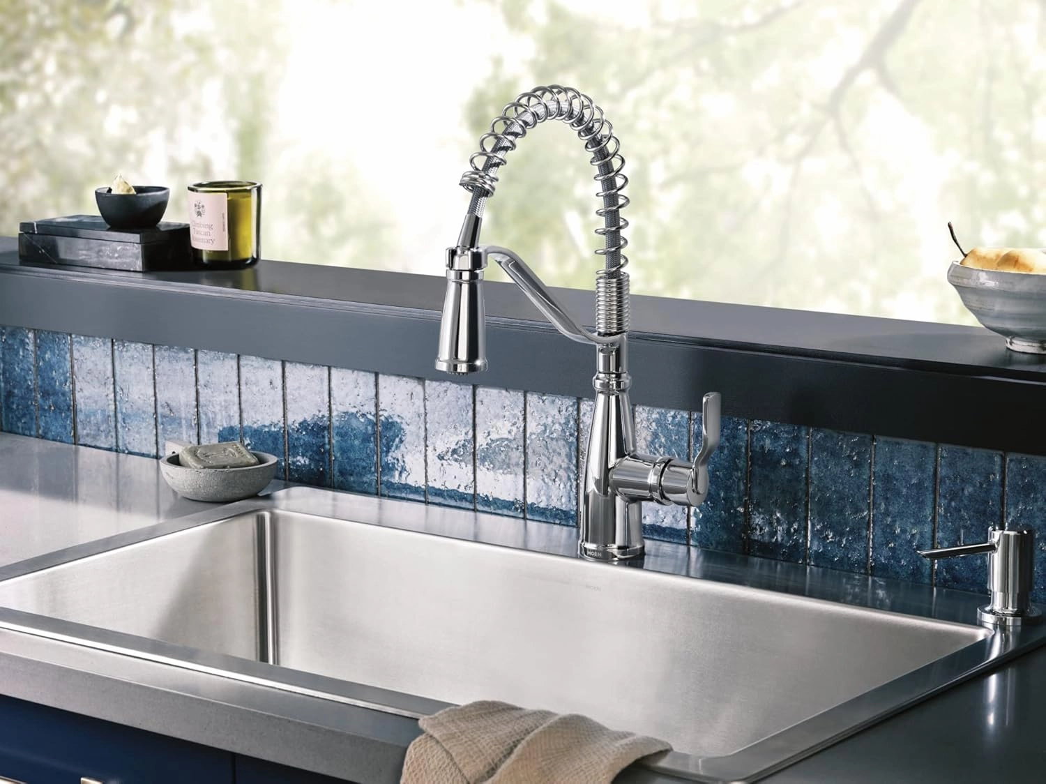 Moen Nolia Chrome One-Handle Pre-Rinse Spring Kitchen Faucet with Pull Down Sprayer, Single Hole Kitchen Sink Faucet with Soap Dispenser, 87886