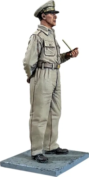 W. Britain Museum Collection 10166 U.S. General Douglas MacArthur 1:30 Scale Metal